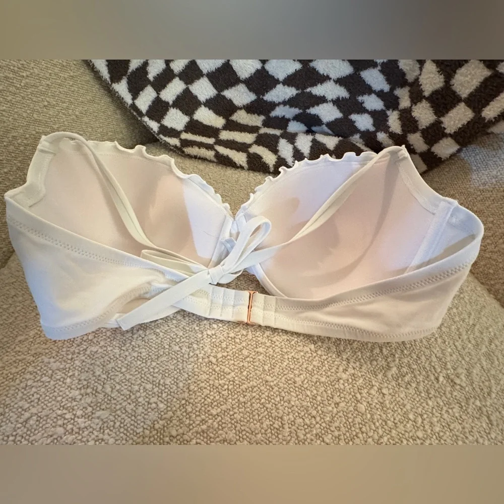 NWOT Target Shade and Shore swim- Cream Scalloped Lace Bra 40D - Picture 5 of 8